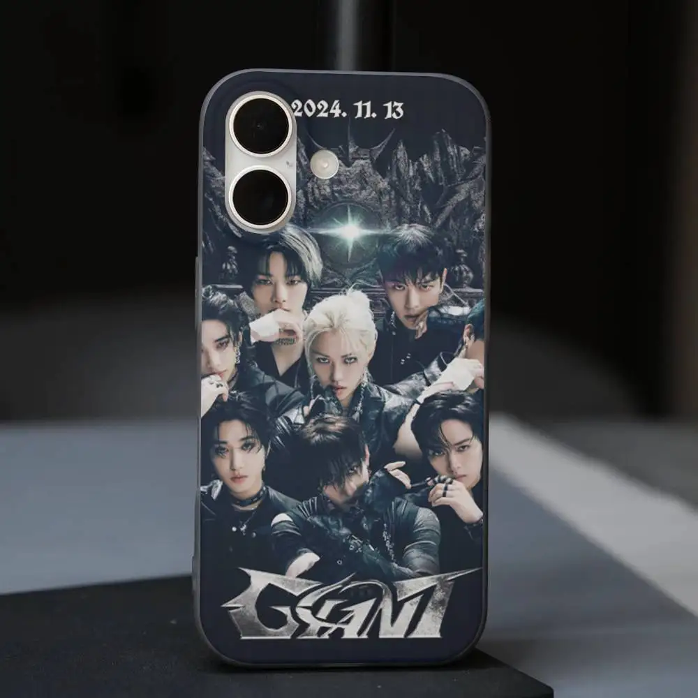 Фото Чехол для телефона K-pop группы Stray Kids для iPhone 17, 16, 15, 11, 12, 13, 14 Pro Max, мягкий силиконовый чехол с рельефной текстурой №4
