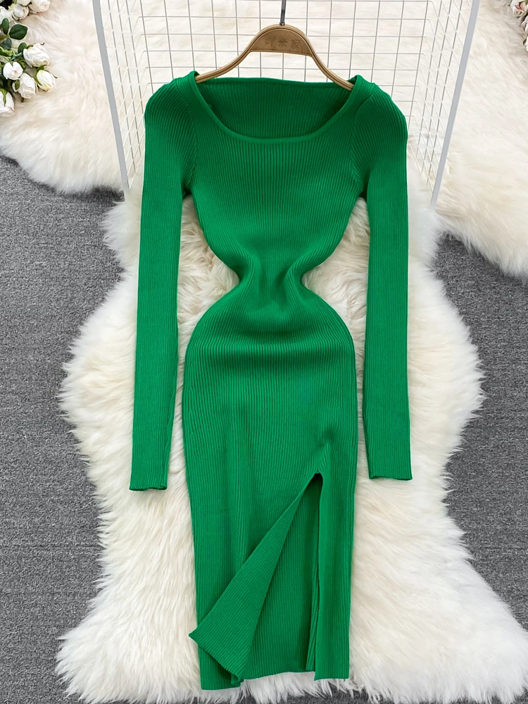 

Женское трикотажное платье с длинным рукавом, квадратным вырезом и разрезом