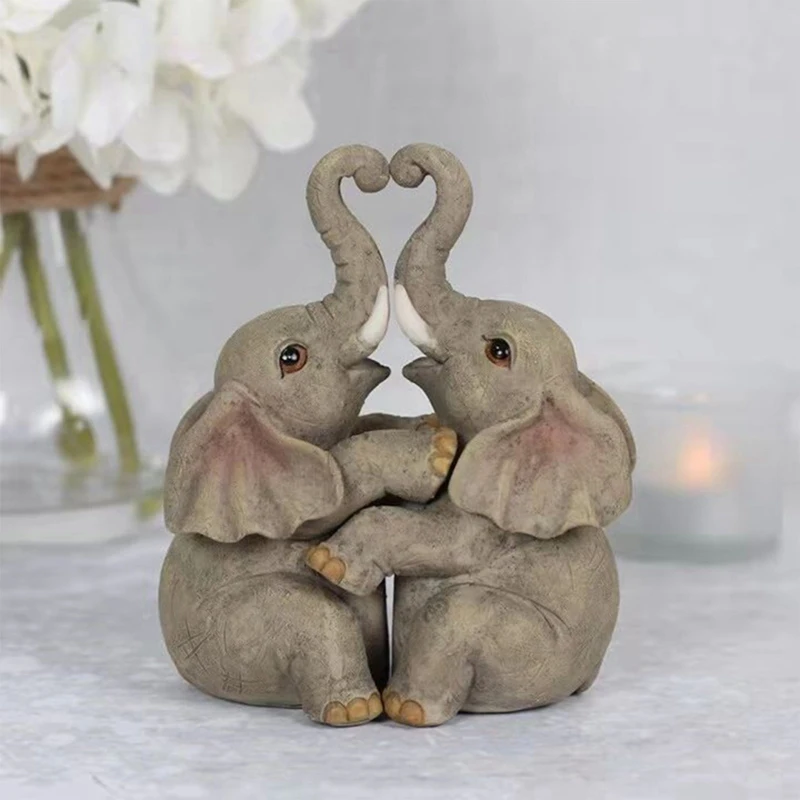 

Home Office Decoration Animal Resin Decoration Couple Embracing Statue Valentine's Day Gift Courtyard Garden Landscape