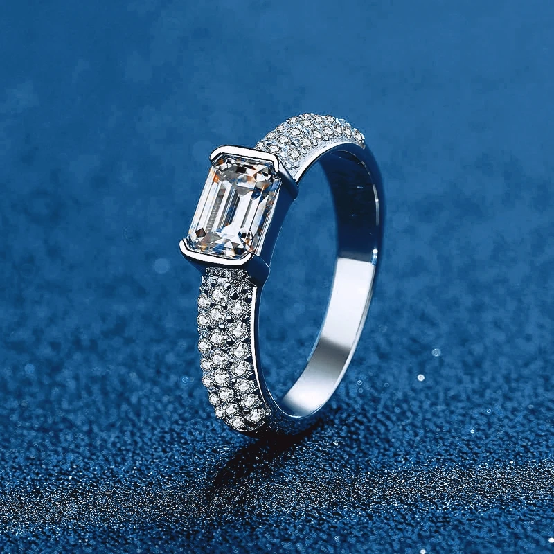 Блестящее белое золото 18 карат сияющее/изумрудное кольцо с муассанитом для