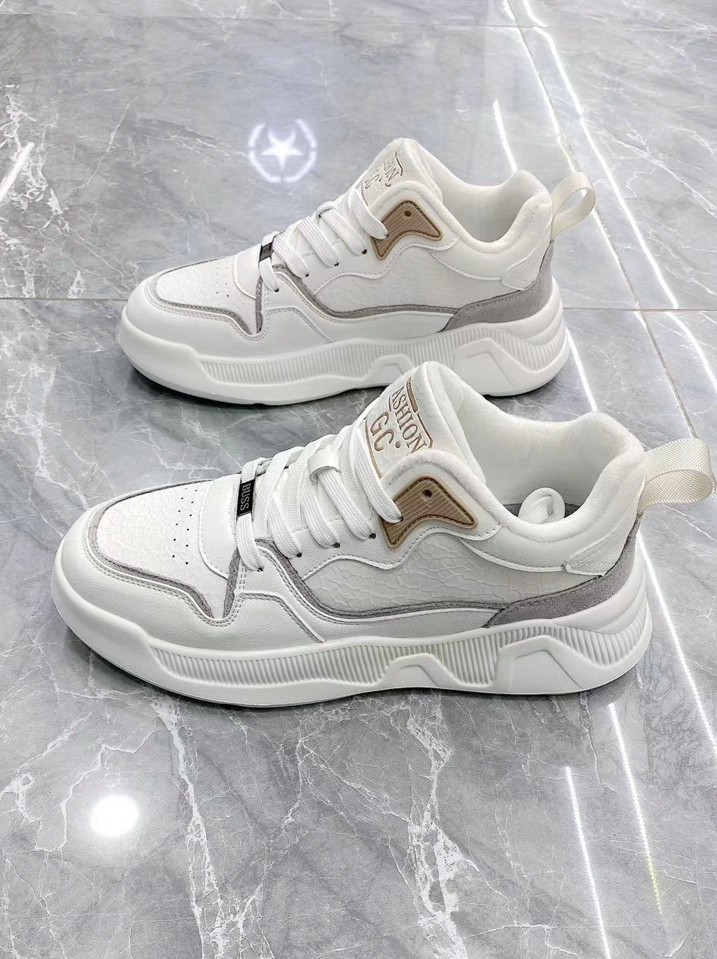 Новинка 2024 мужские кроссовки с кожаной поверхностью водонепроницаемые модные