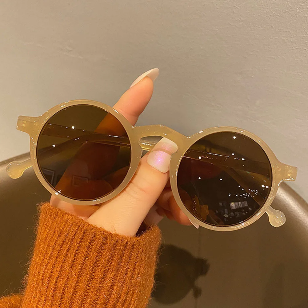 

Retro Round Sunglasses Women Brand Designer Classic Vintage Small Frame Sun Glasses Ladies Black Driving Eyewear Korean Style