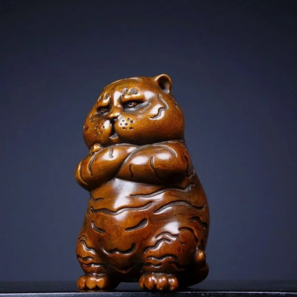 Деревянная статуя тигра из самшита