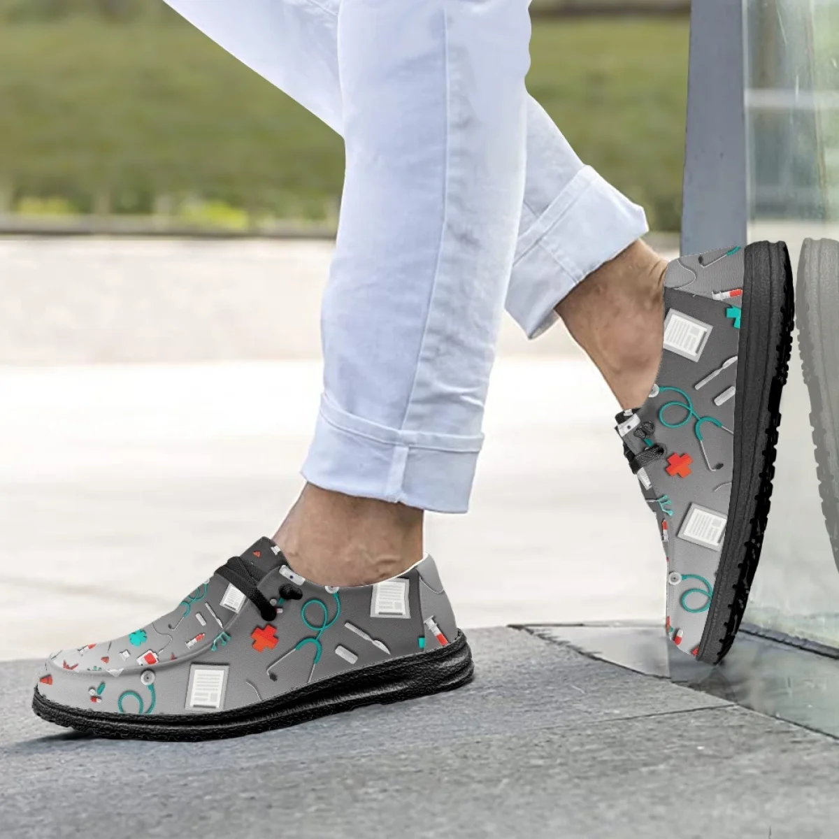 

Женская обувь для кормления INSTANTARTS, градиентные цвета, стетоскоп с мультяшным принтом, легкая деловая обувь для мужчин и женщин, весна-лето