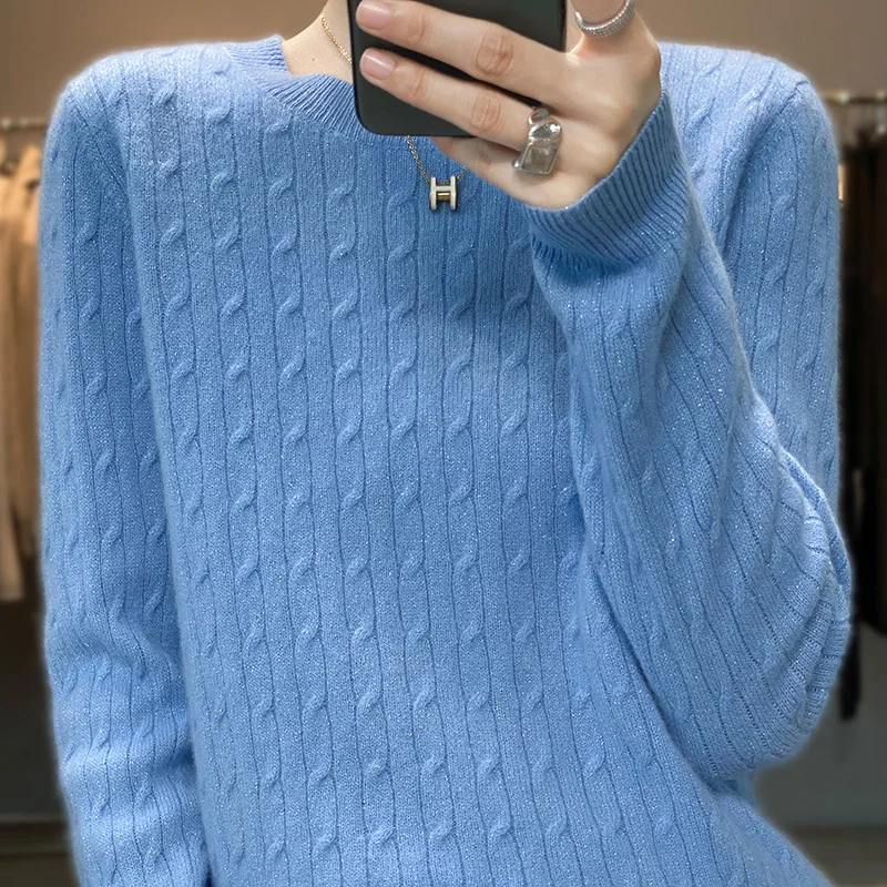 Новый кашемировый свитер с круглым вырезом и ярким шелковым свитером осенью