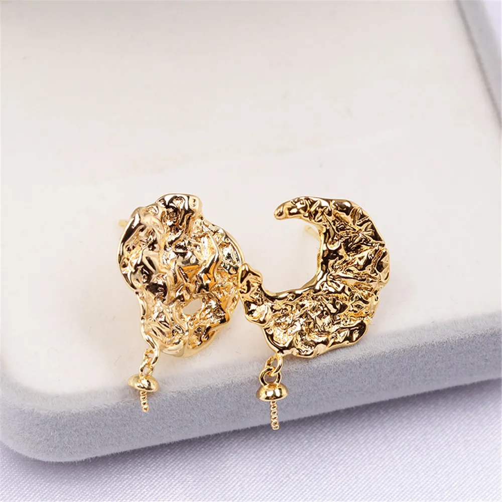 

Женский аксессуар «Луна неправильной формы» с золотым покрытием 14 карат