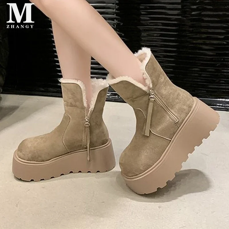 Замшевые женские ботильоны на меху платформе