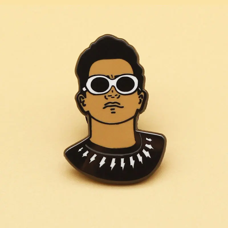 

SALeeee American drama brooch personality cartoon alloy enamel metal badge clothing bag with jewelry pin
