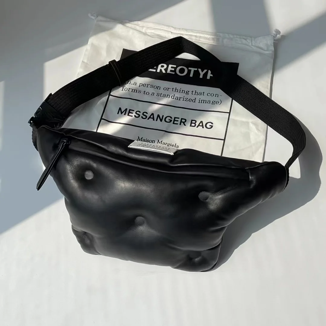 

Luxury brand MM leisure messenger bag waist bag cloud bag sheepskin unique design