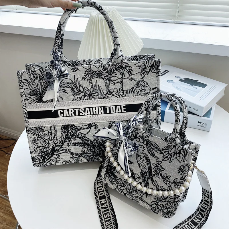 

Tote Bag Women's Bag 2022 New Pearl Chain Handbag Large Capacity Single Shoulder Diagonal Oil Painting Bag Silk Scarf