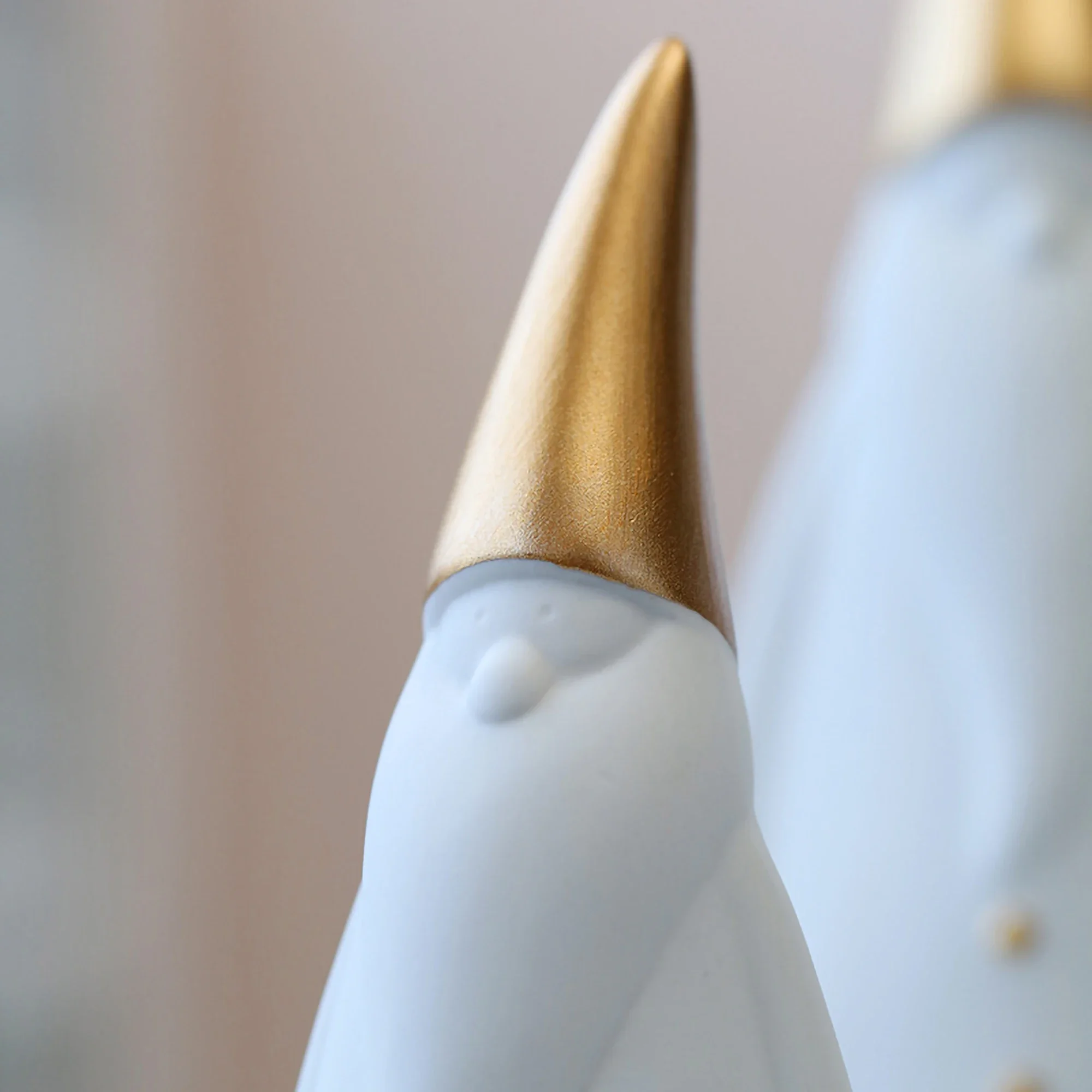 Украшение санта клауса отца рождество предмет мебели белый керамический