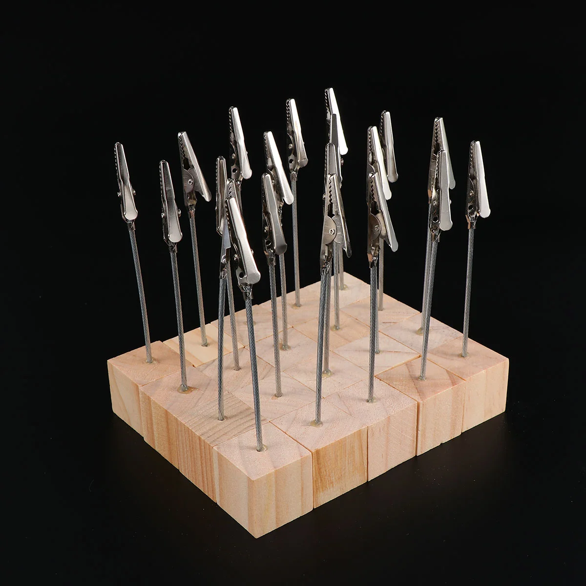 

20pcs Tabletop Photo Holders with Alligator Clasp for Pictures, Memos and Table Numbers - Pine Wood Cube Base (Wood Color)