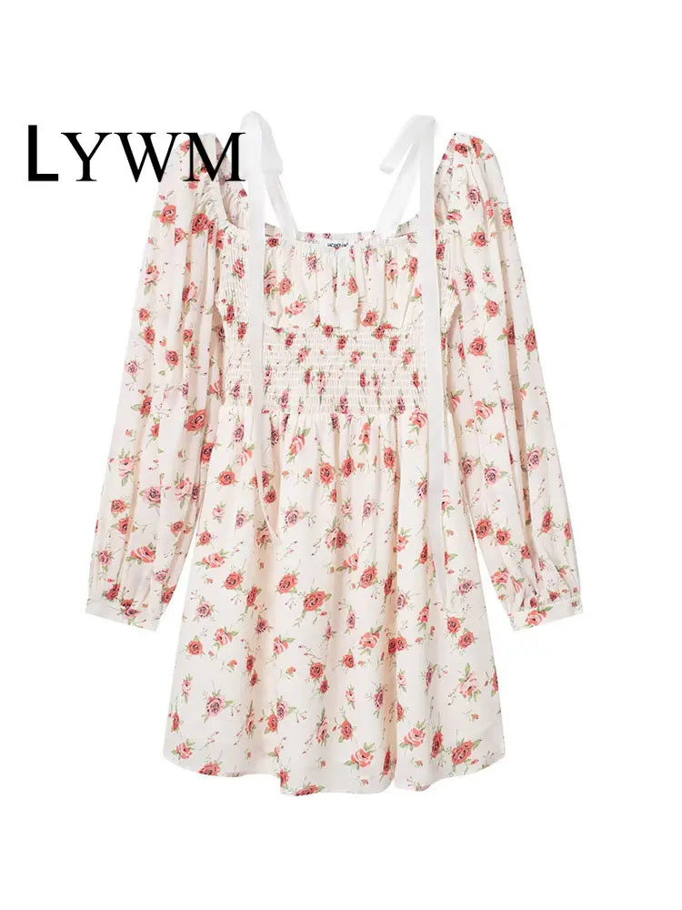 

Женское мини-платье с поясом на резинке и длинным рукавом