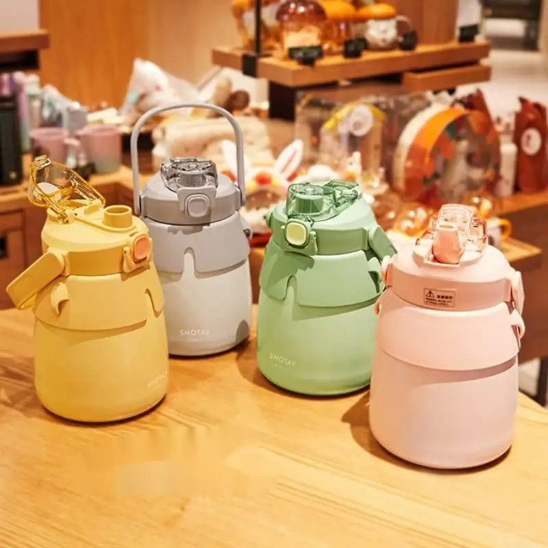 

900ml Rope Big Belly Cup Portable Cute Strap Straw Bottle Vacuum Stainless Steel Outdoor Water Bottle For School Mug Warmer