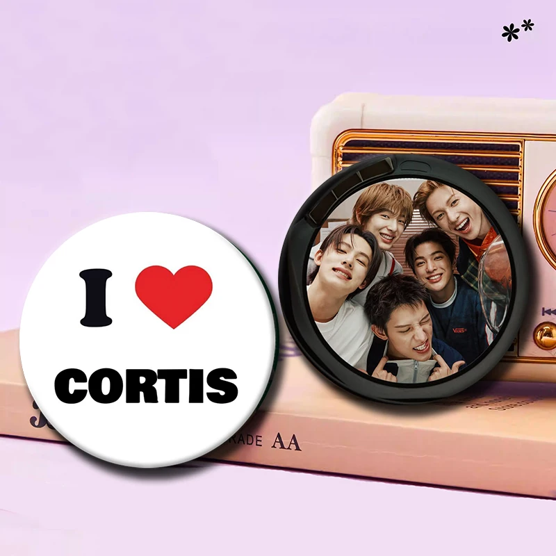 Фото Круглая брошь C-CORTIS 58 мм для рюкзаков и обуви, аксессуары для бойз-бэндов MARTIN JAMES JUHOON KEONHO, значки на лацкан, коллекционный подарок №4