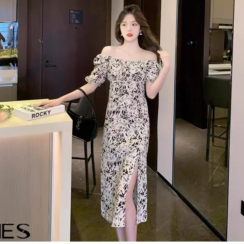 

ES The new style square collar bubble sleeve waist slim chic split dress