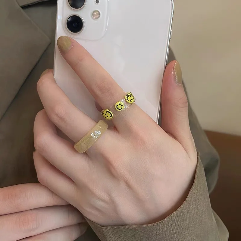 

Ring For Women Fashion Cute Yellow Multicolor Smiley Acrylic Resin Rings Vintage Transparent Aesthetic Lady's Finger Jewelry