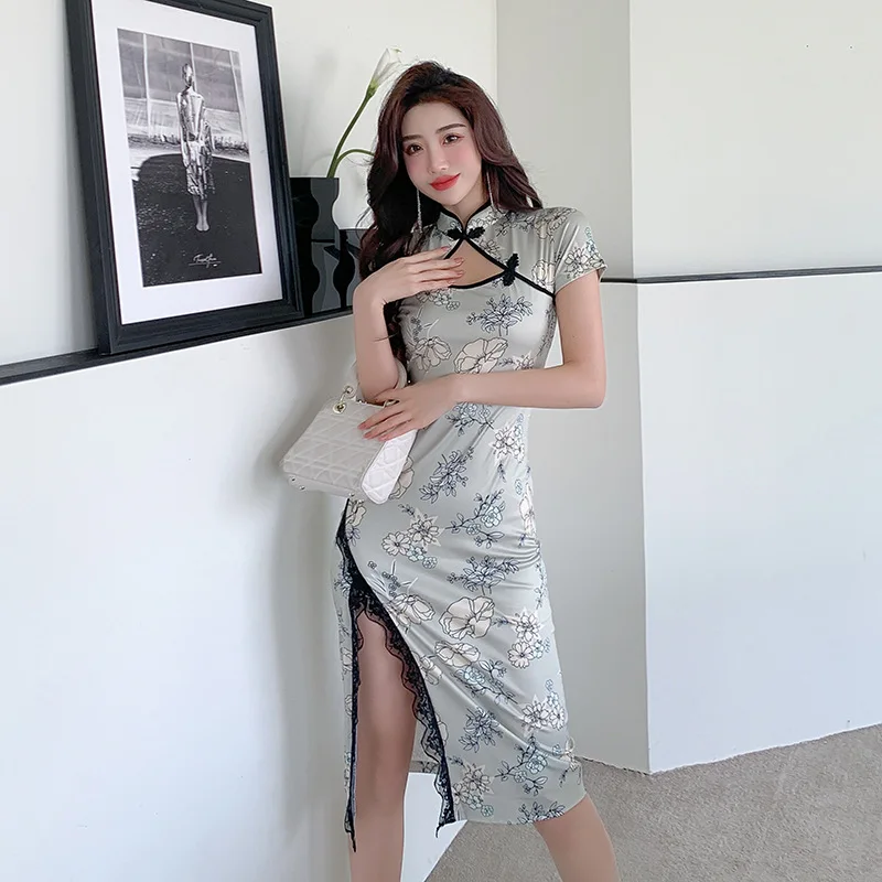 

Summer 2023 new women's improved cheongsam midi skirt slim lace split sexy dress