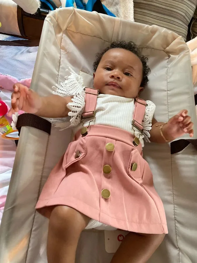 Bawełniany zestaw ubranek dla niemowląt w jednolitym kolorze dziewczynek