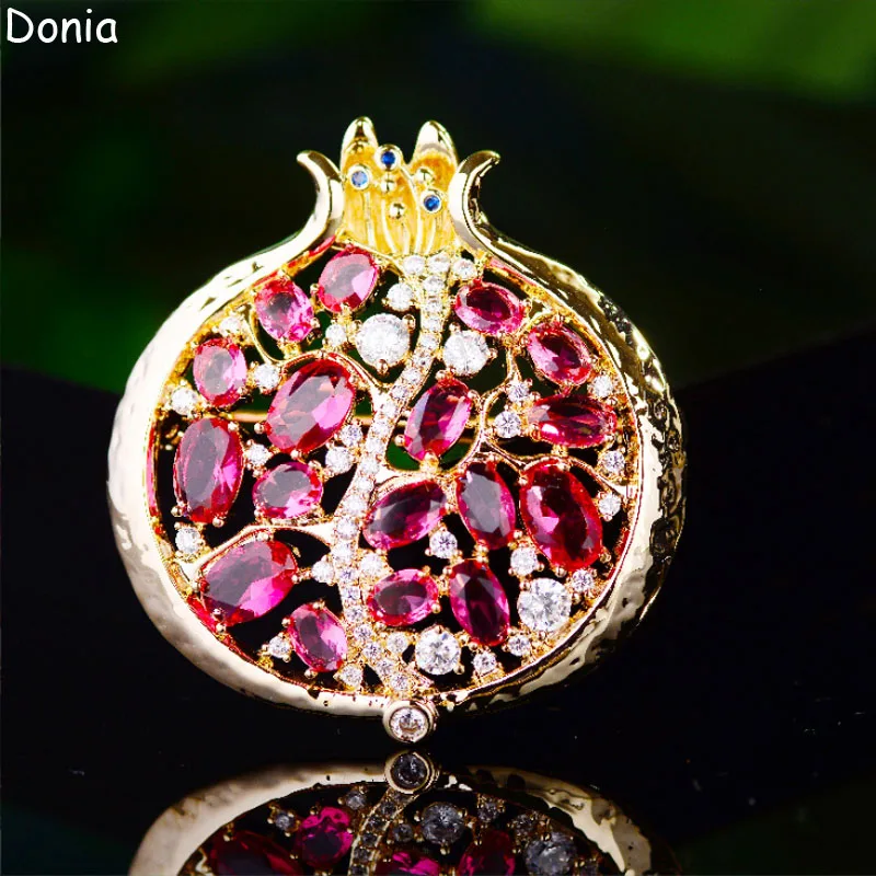 

Donia Jewelry Fashion Titanium Steel Micro-Inlaid AAA Zircon Pomegranate Brooch Luxury Fruit Pin