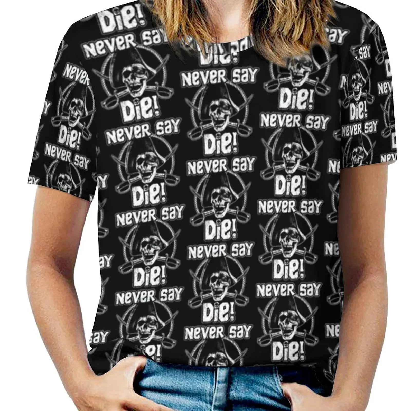 

Футболка с принтом черепа и надписью «Never Say Die»