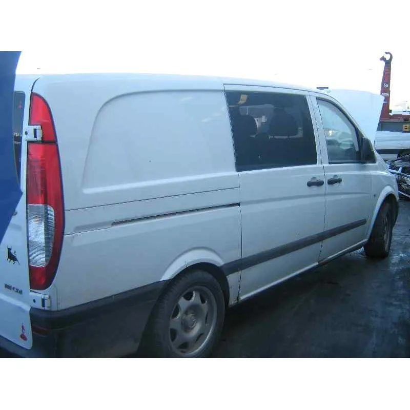 Правая сторона внутренняя Manet/11222133 служит для MERCEDES VITO (W639) BASIC COMBI 111 CDI Ларго (639 603) |