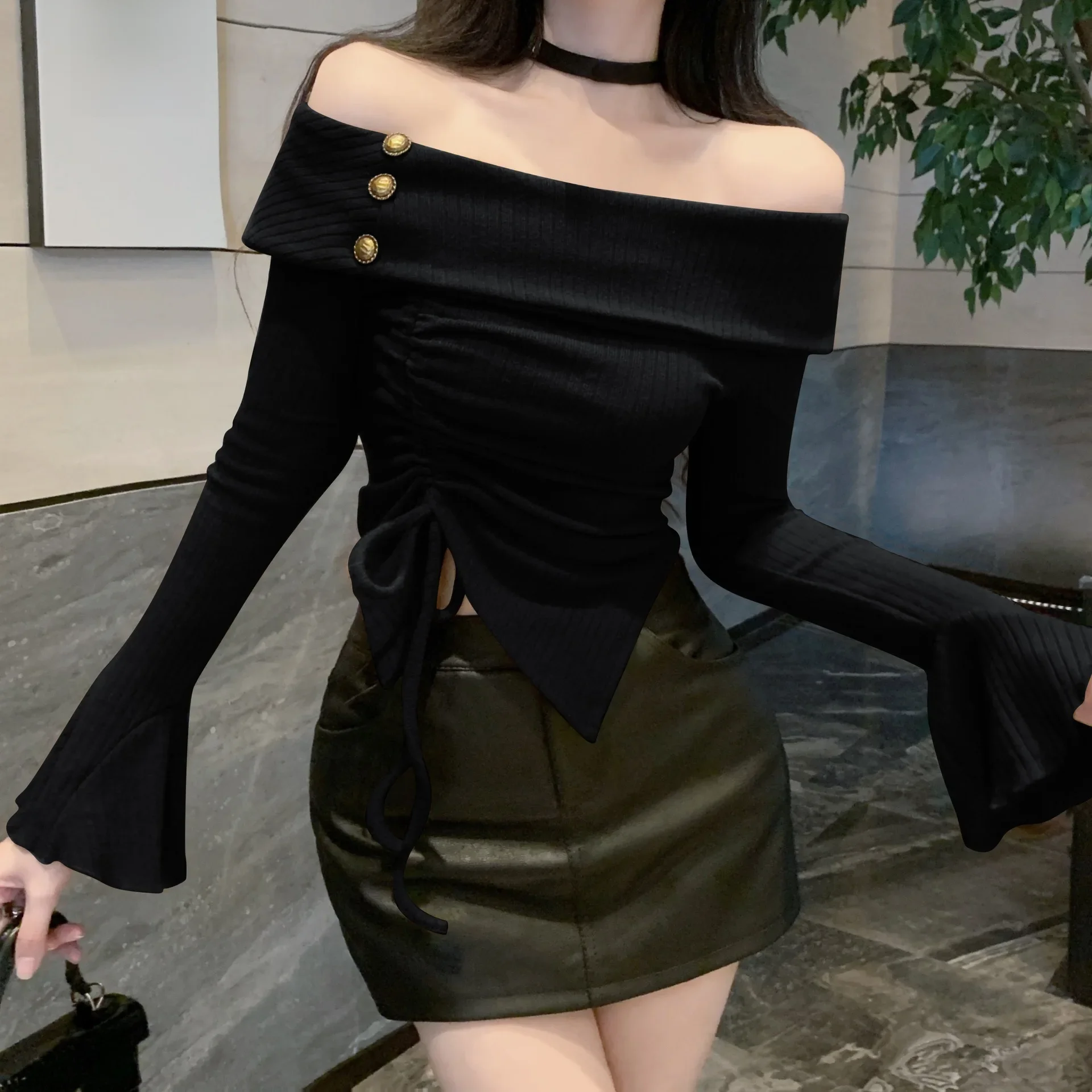 Осенне-зимняя женская футболка с длинным рукавом нишевый дизайн чувственный топ