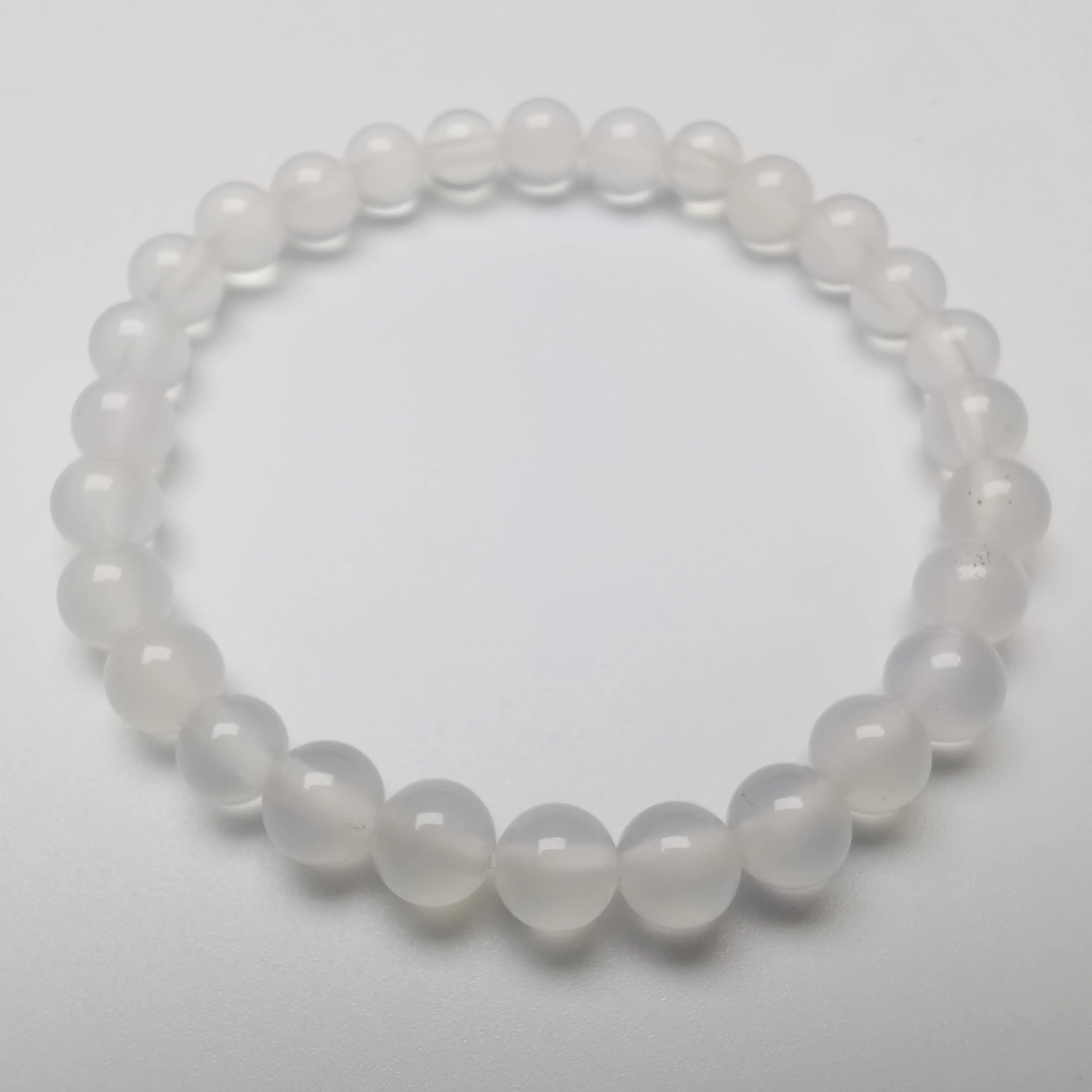 Энергетический браслет из белого агата