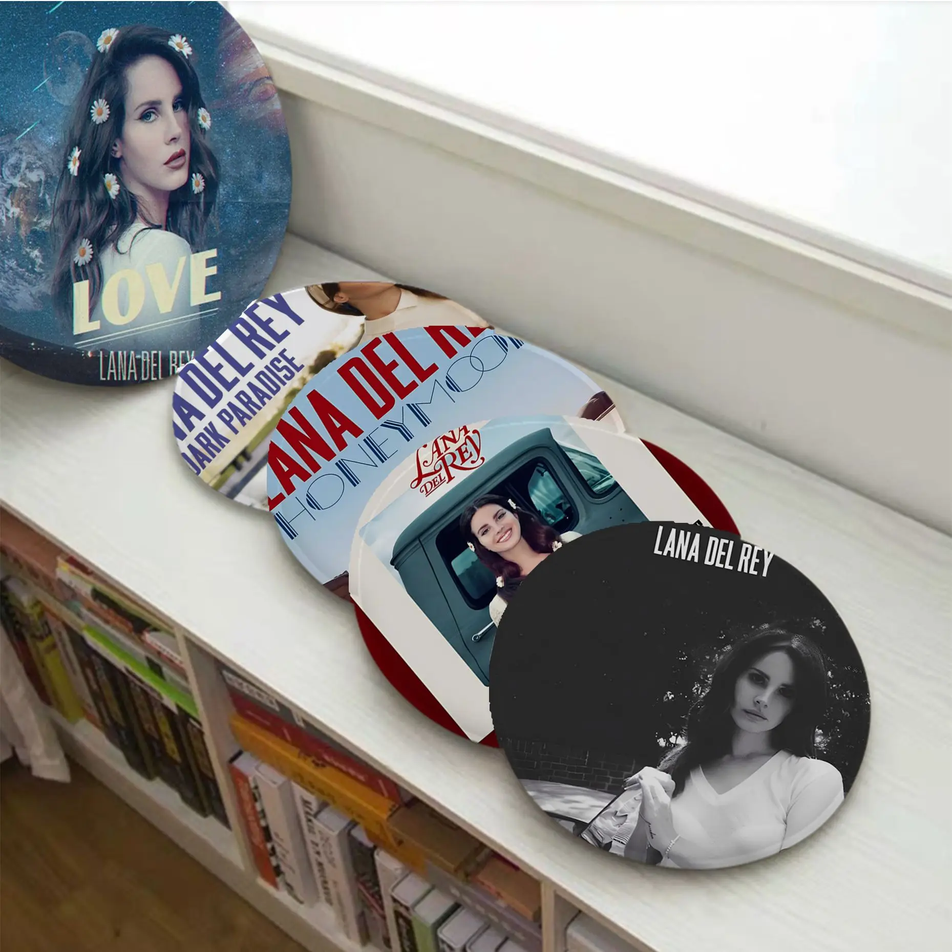 

Lana Del Rey Modern Minimalist Style Chair Cushion Soft Office Car Seat Comfort Breathable 45x45cm Seat Mat