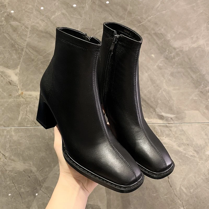 

Новинка Осень-зима 2022 эластичные облегающие ботинки короткие женские модные ботинки на толстом каблуке с квадратным носком и молнией сзади женские ботинки
