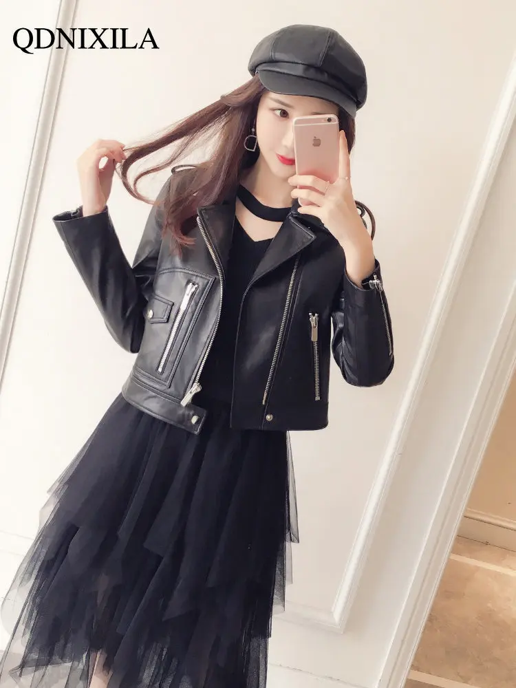 Leather Jacket Women Spring 2023 New Outerwear Fashion Women's Motorcycle Leather Jacket Short Asymmetric Zip Leather Jackets