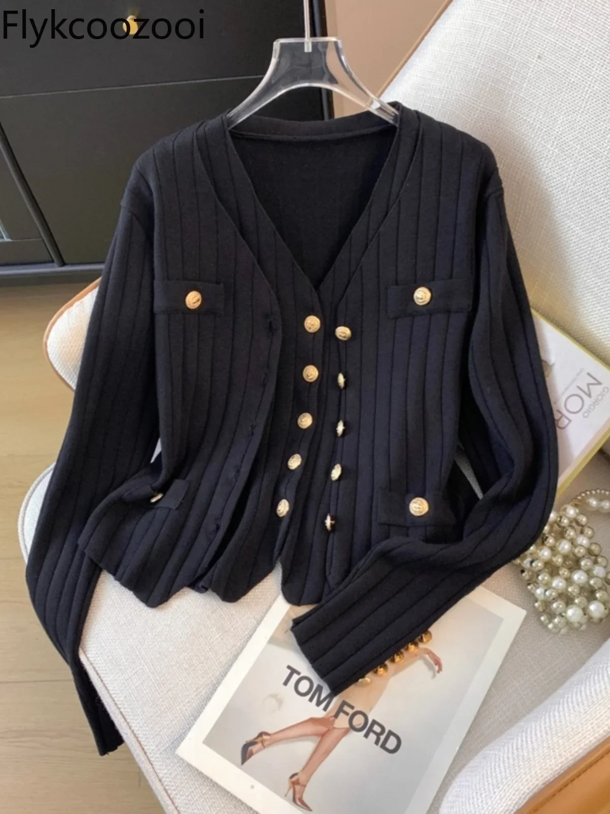 Женский вязаный свитер больших размеров на раннюю осень для полных девочек