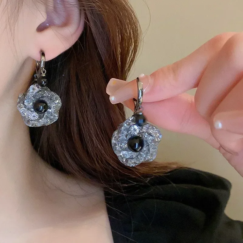 Modne błyszczące czarne kolczyki Minar w kolorze CZ cyrkonie стразы листья бант геометрические