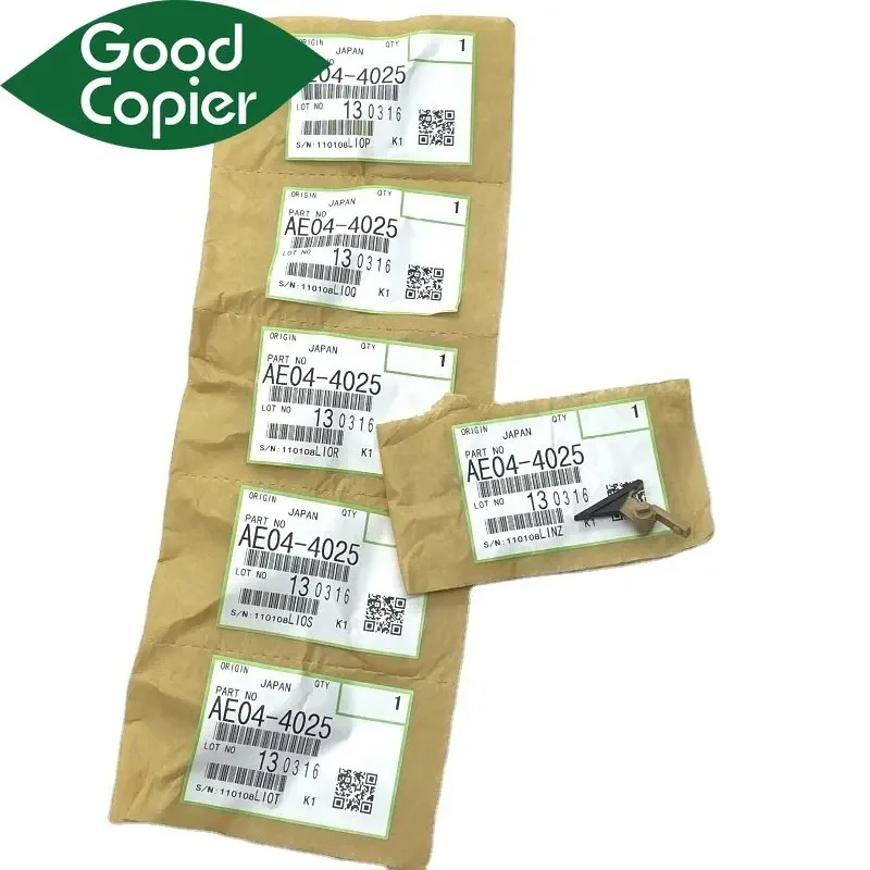 AE04-4025 Верхний палец захвата для Ricoh MP1027 2552 2553 3352 3353 3053 2852 2853 2352 3351 2851 3030 3350 2550 Детали