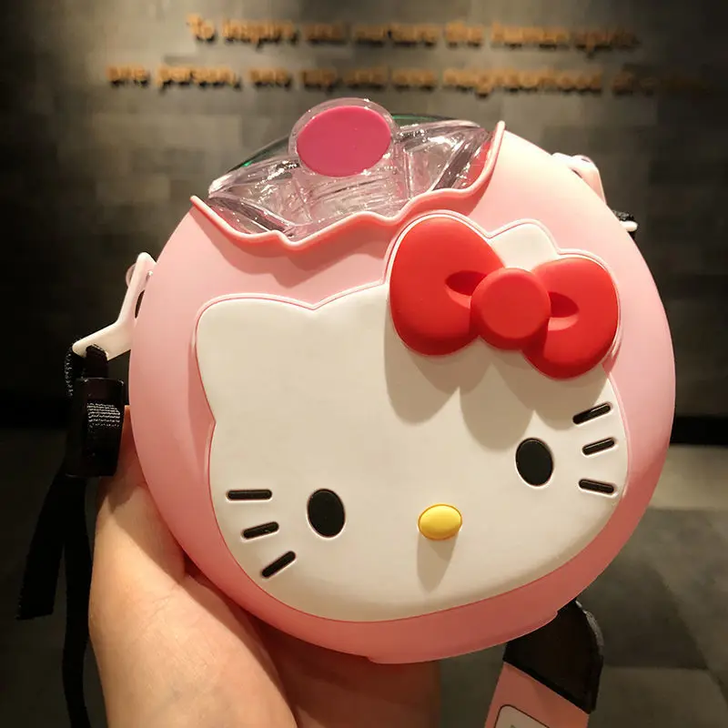 

Anime Hello Kittys Doughnut Water Bottle Kawaii Cartoon Doraemon Student with Straps Portable Straw Kettle Cup Children Gift Toy