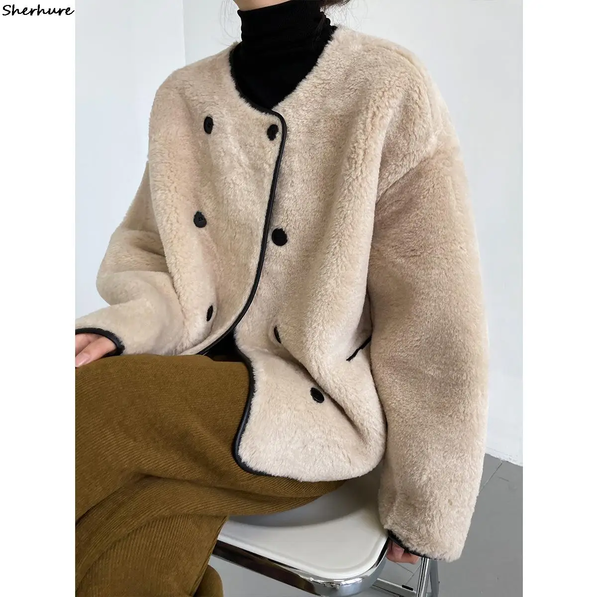 Женская меховая куртка цвета хаки винтажная Меховая с круглым вырезом весна 2022 |