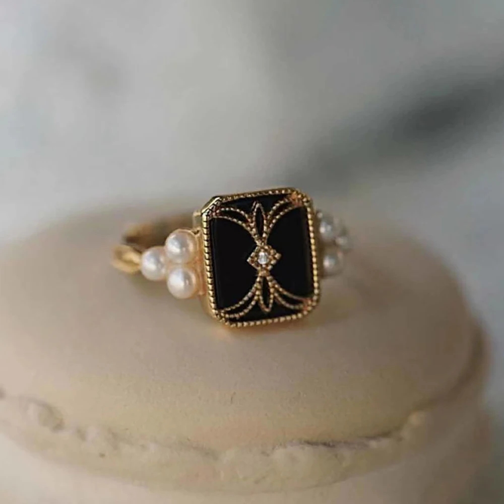 

GATTVICT Elegant Orchids Black Drop Oil Rings For Women Vintage Imitation Pearl Ring Classical Court Style Jewelry New Trendy