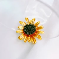 new elegant vintage metal plant flowers daisy brooch for women and man collar accessories couple jewelry gifts