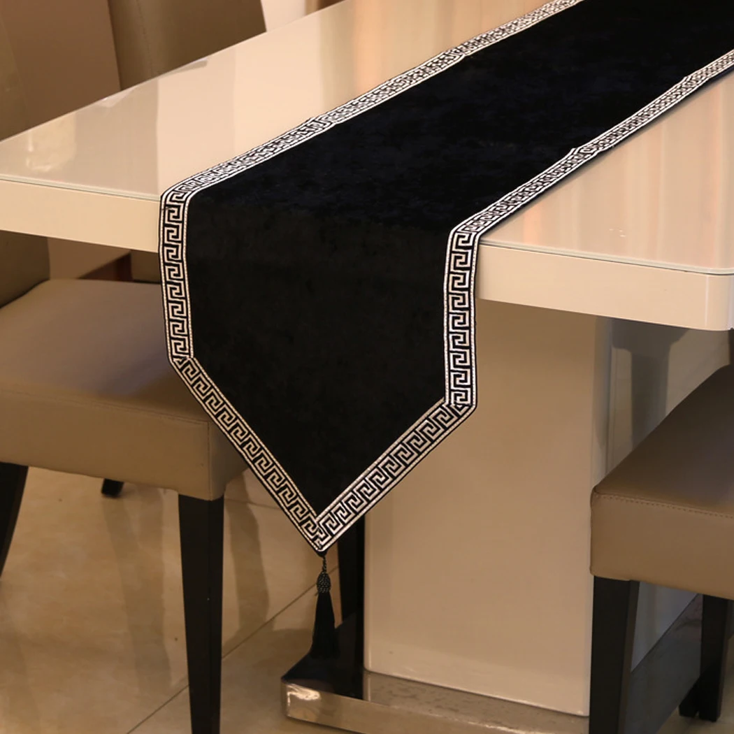 

Новая высококачественная скатерть для обуви, скатерть для шкафа, европейская бархатная скатерть для кровати, простой цвет, скатерть для стола, серебристый, черный, бежевый