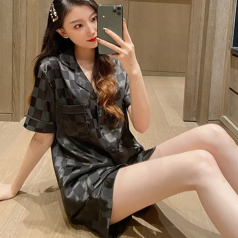 2022 new pajamas women's summer sexy ice silk short-sleeved shorts cardigan casual simple jacquard silk home service suit