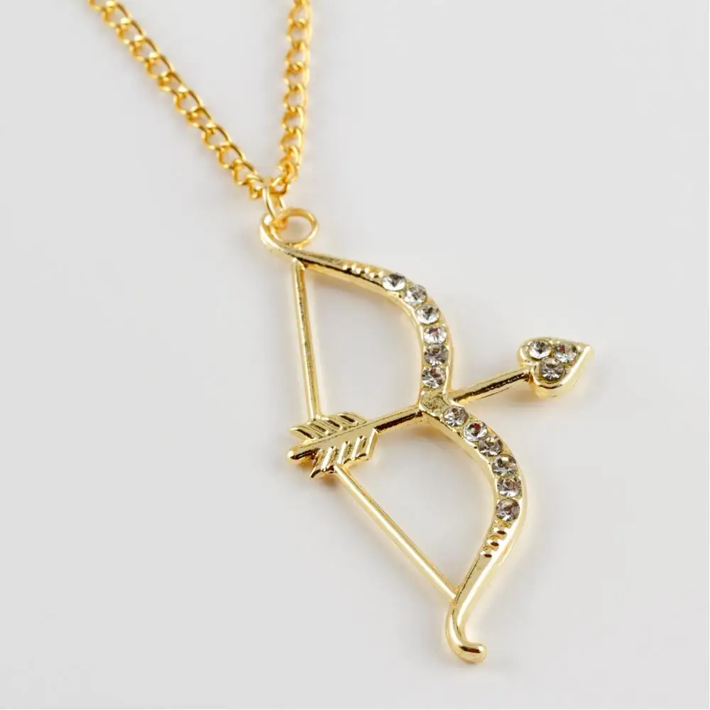 

Bow arrow figured necklace