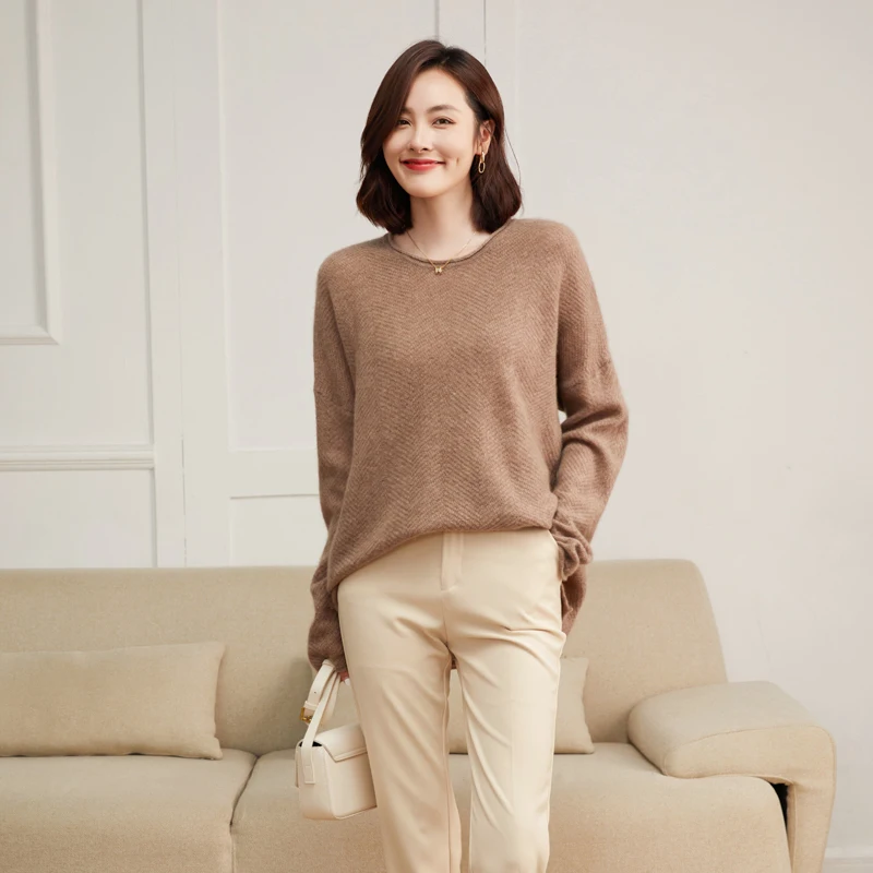 Spring and Autumn New Women's Mid-length Commuter Curled Round Neck Pullover Cashmere Sweater Loose Sweater Knitted Underlay