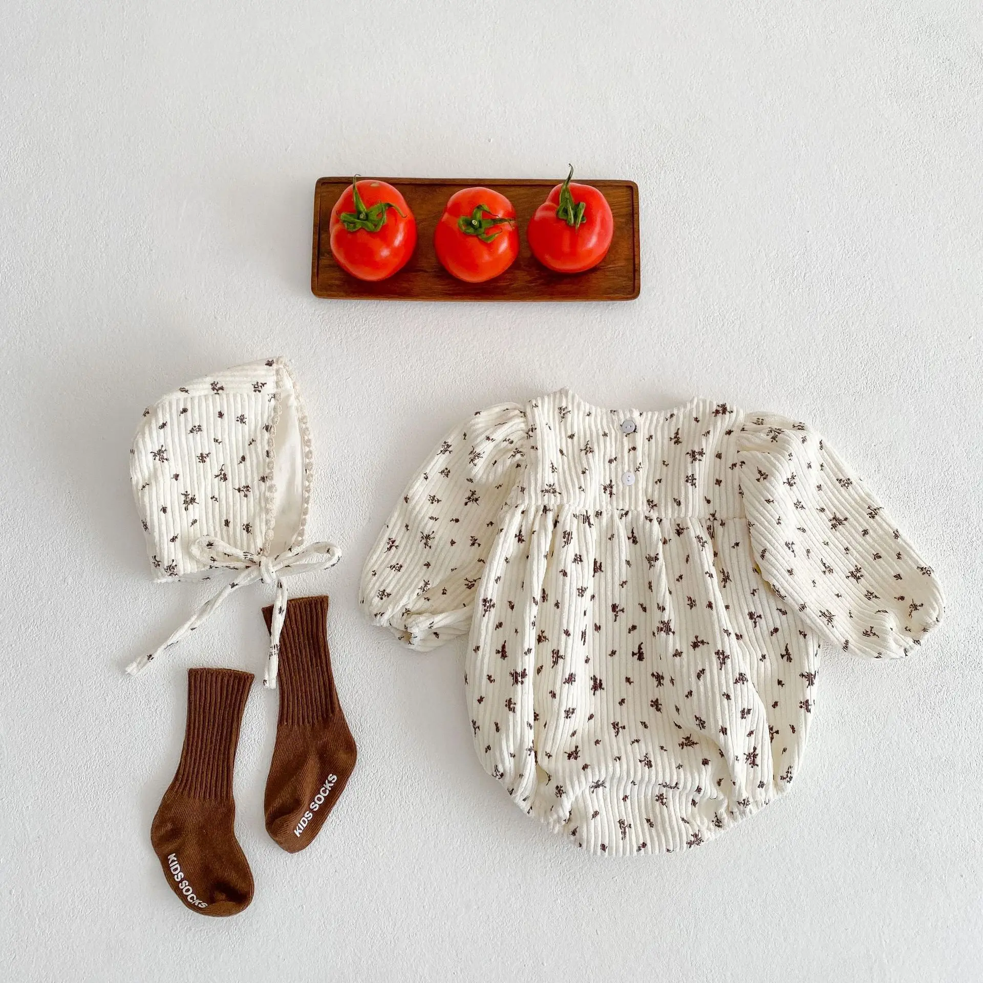 

Summer Newborn Infant Baby Girls Romper + hat Muslin Sleeveless Rompers Kids Onepiece Fashion Baby Clothing