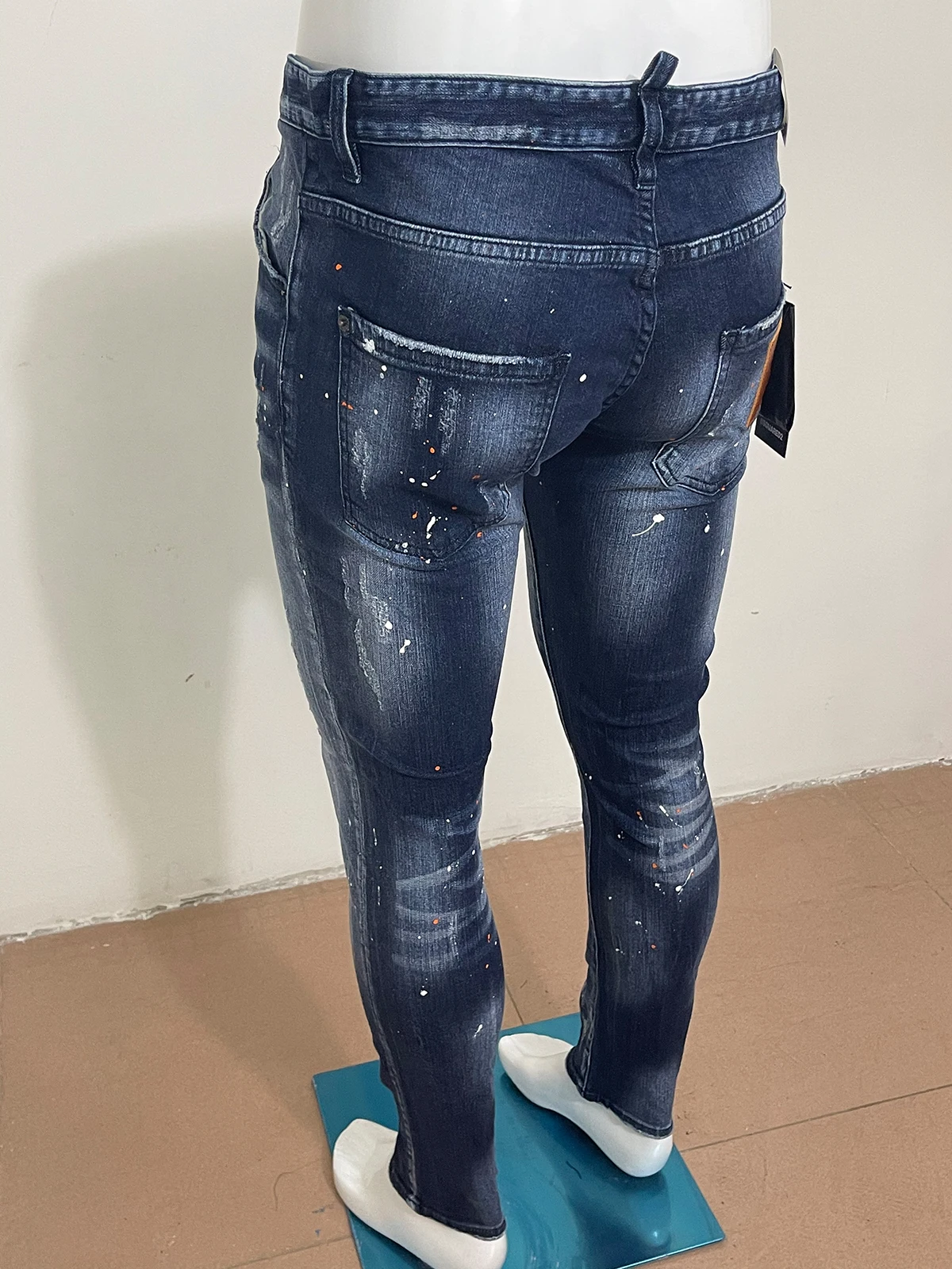 2023 new year jeans D2 jeans men wash small foot tide patch holes paint points slim casual