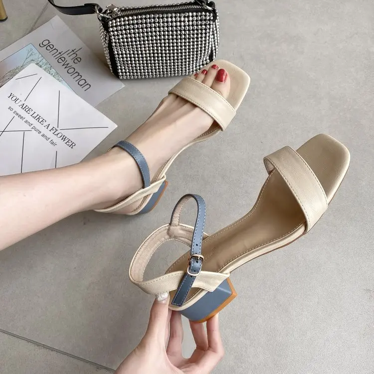 

Low Sandals Woman Leather Large Size Low-heeled Big Rome PU Hoof Heels TPR Slides Fabric Large Size Low Sandals Woman Leather Bi