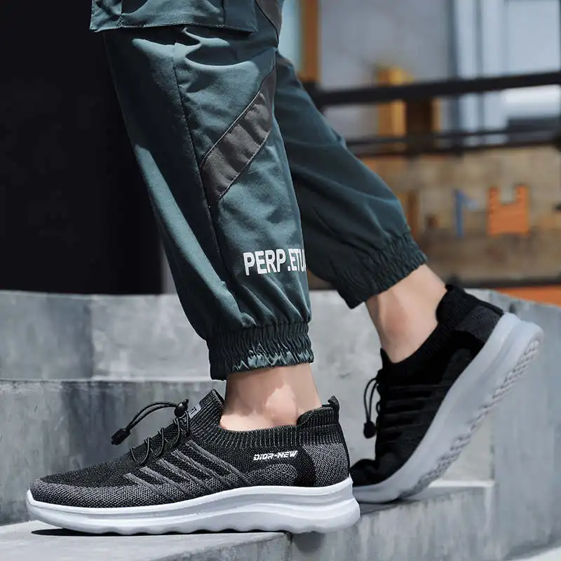 

Теннисные мужские недорогие спортивные тренировочные черные кроссовки, мужские спортивные легкие кроссовки Sportovni светильник ские теннисн...