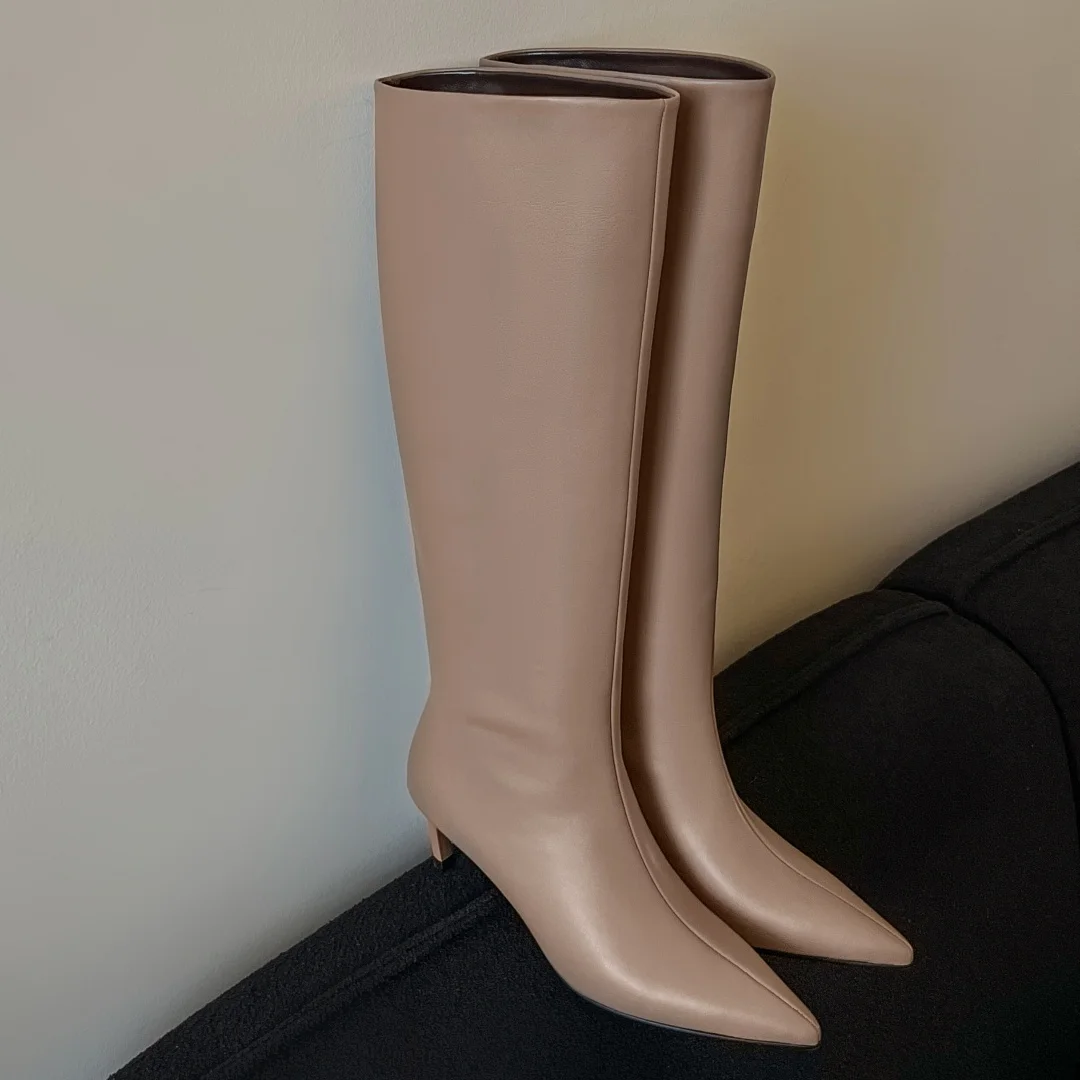 Женские сапоги до колена из натуральной кожи на тонком высоком каблуке 5 см с
