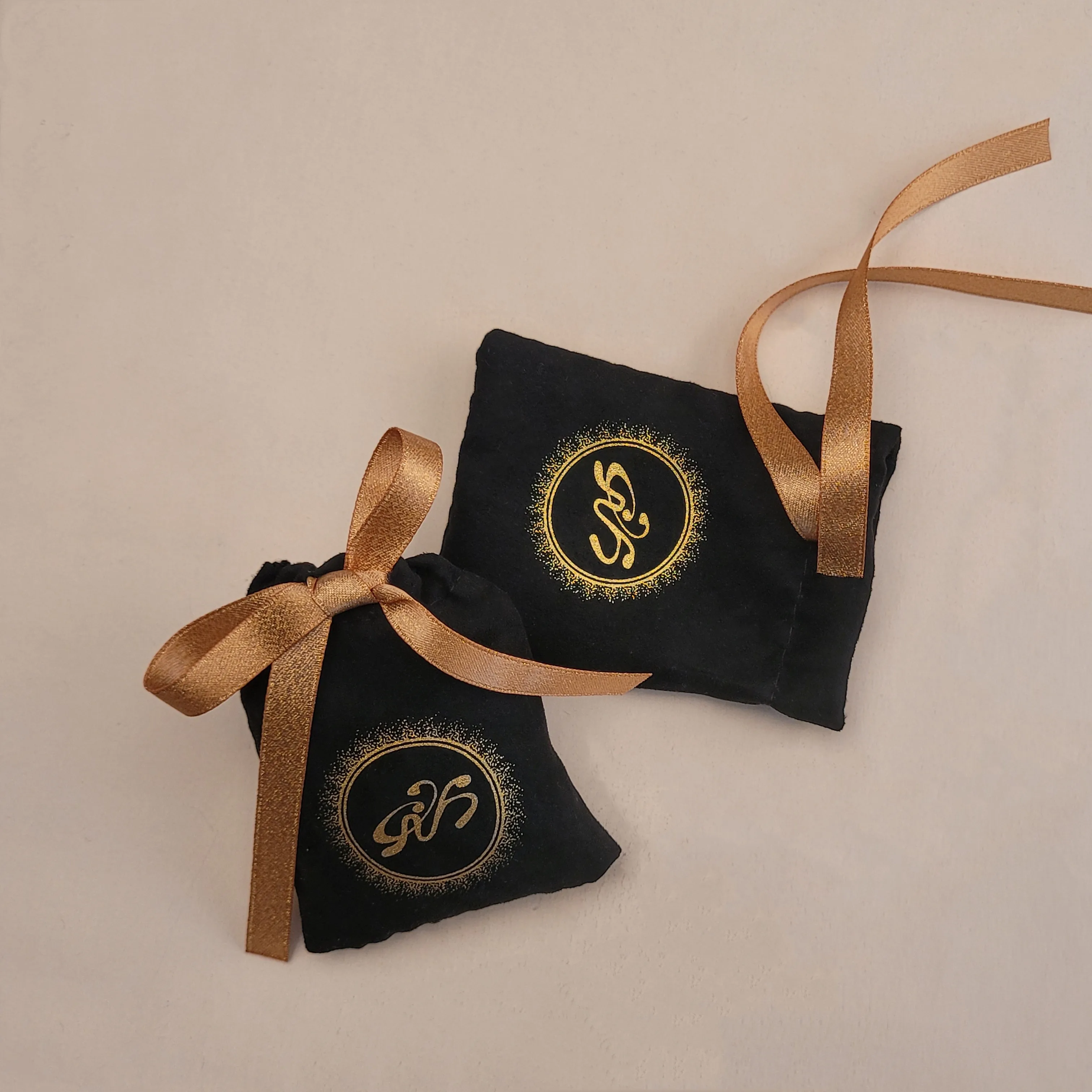 

Black Suede Gift Bags 7x9cm 9x12cm 11x14cm 18x30cm pack of 50 Makeup Eyelashes Hair Storage Sack Jewelry Flannel Pouch