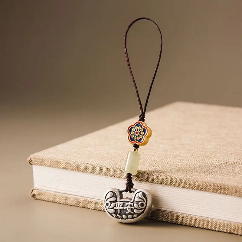 

Sterling Silver Ruyi Long Life Lock Keychain Mobile Phone Pendant for Men and Women Retro Auspicious Foot Silver Pendant Gift