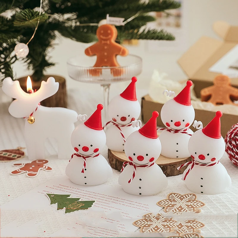 

2pcs Creative Christmas scented candles Gingerbread man home decoration ornaments aromatic candles gift sets new Year decoration